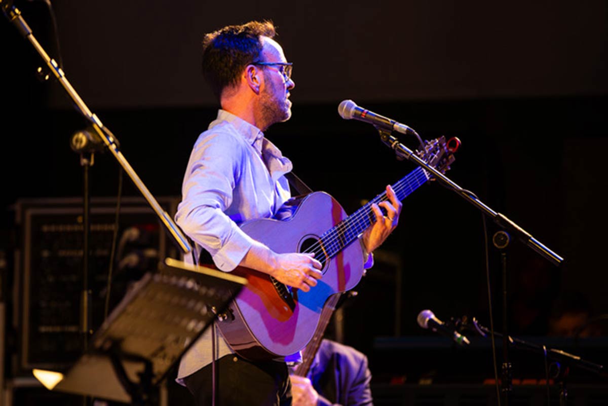 mh_Ashley80-140 Mark Hutchinson